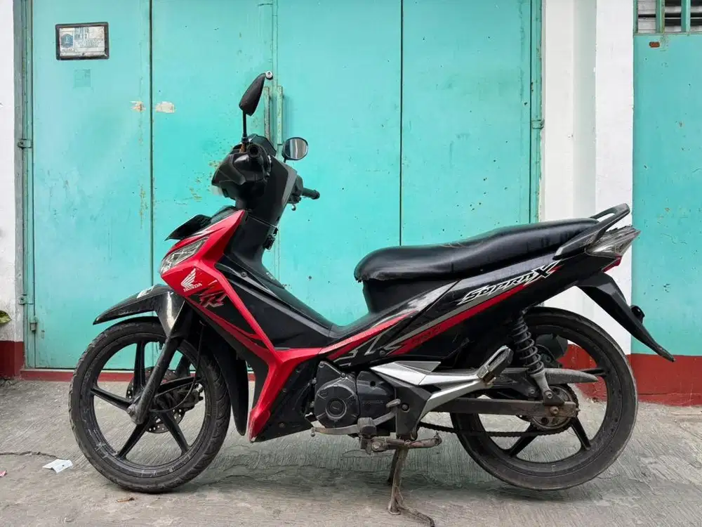 Honda Supra x thun 2018 pajak panjang mesin halus jozz siap gas gan.