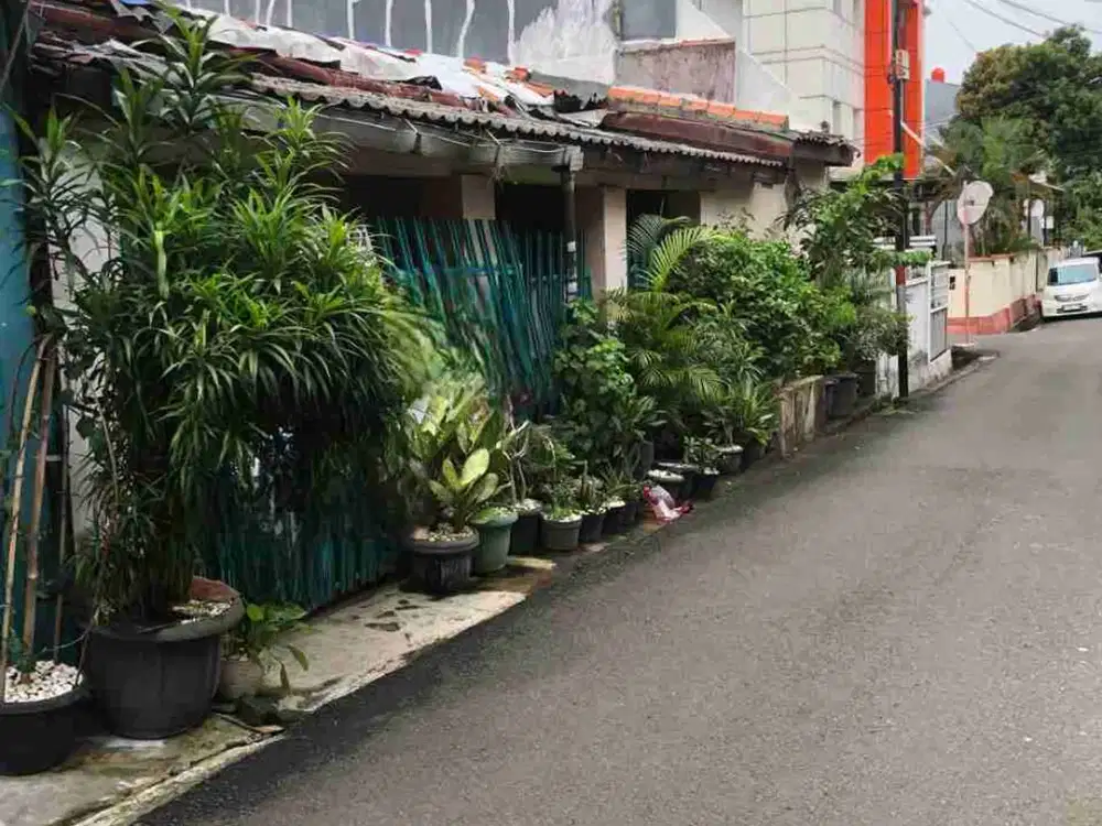 HOT!! RUMAH TUA MURAH TENANG SEPI DI RAWAMANGUN