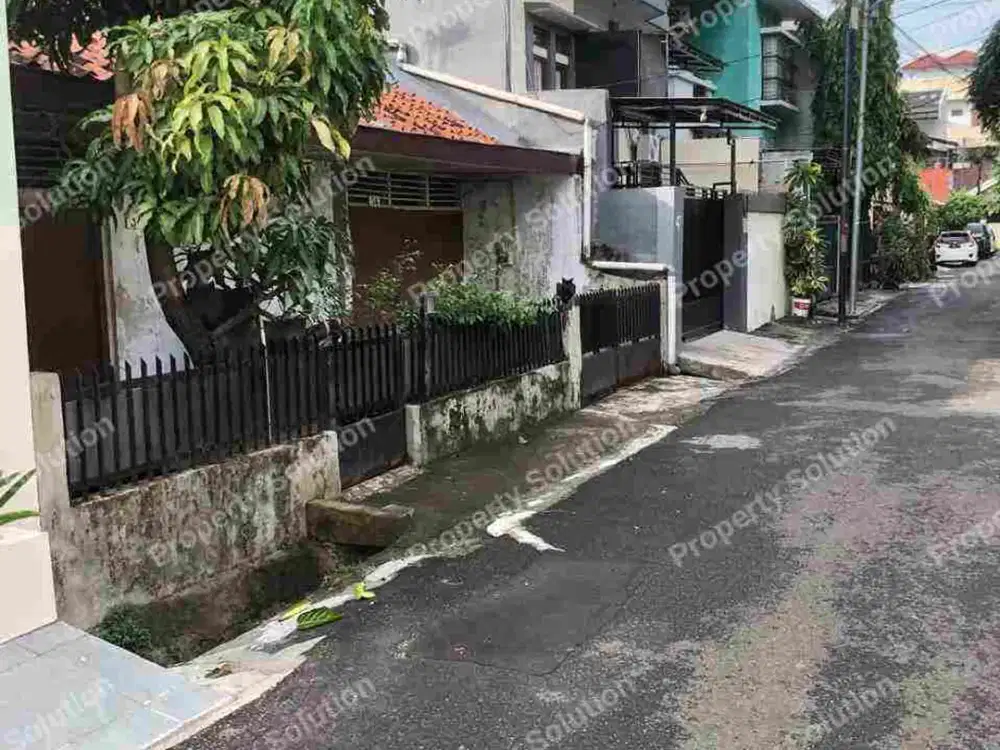 MURAH!! RUMAH TUA HITUNG TANAH DI RAWAMANGUN DEKAT LRT VELDROME