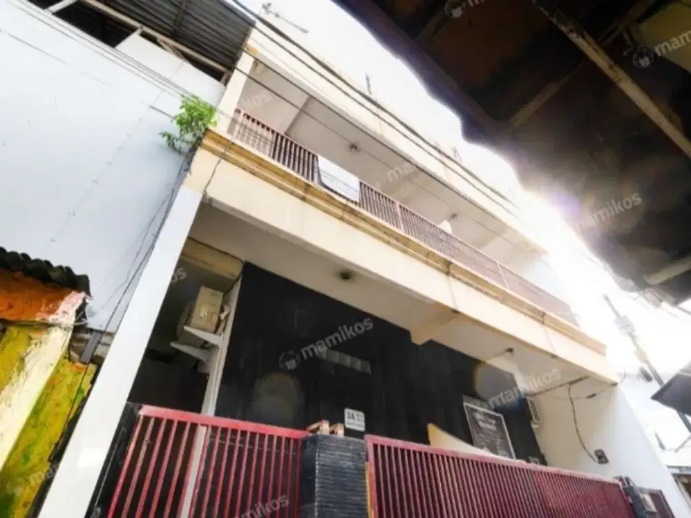 RUMAH KOST DIJUAL CEPET DI UTAN KAYU MANTAP