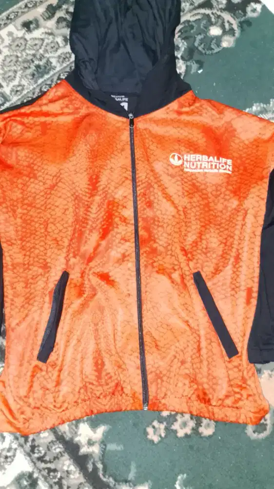 Jaket sport member herbalife size M