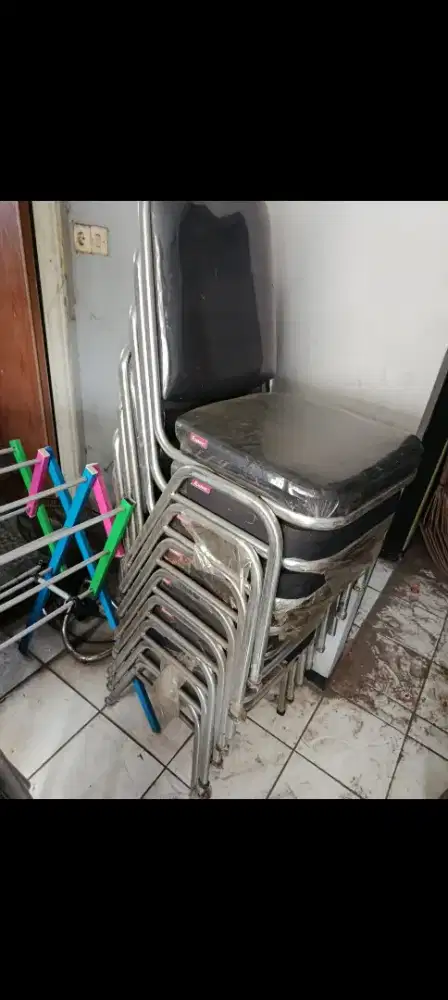 Kursi hajatan dan cafe