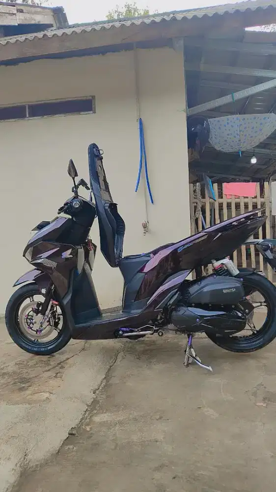 Vario 125 lengkap STNK BPKB idup semua