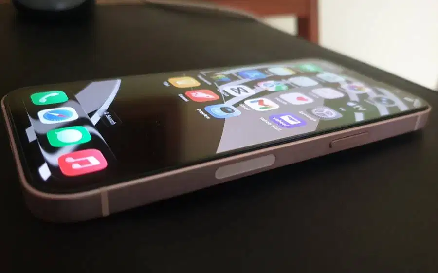 iPhone 13 256GB Masih Garansi Internasional Apple Care+ Minus Ad Retak