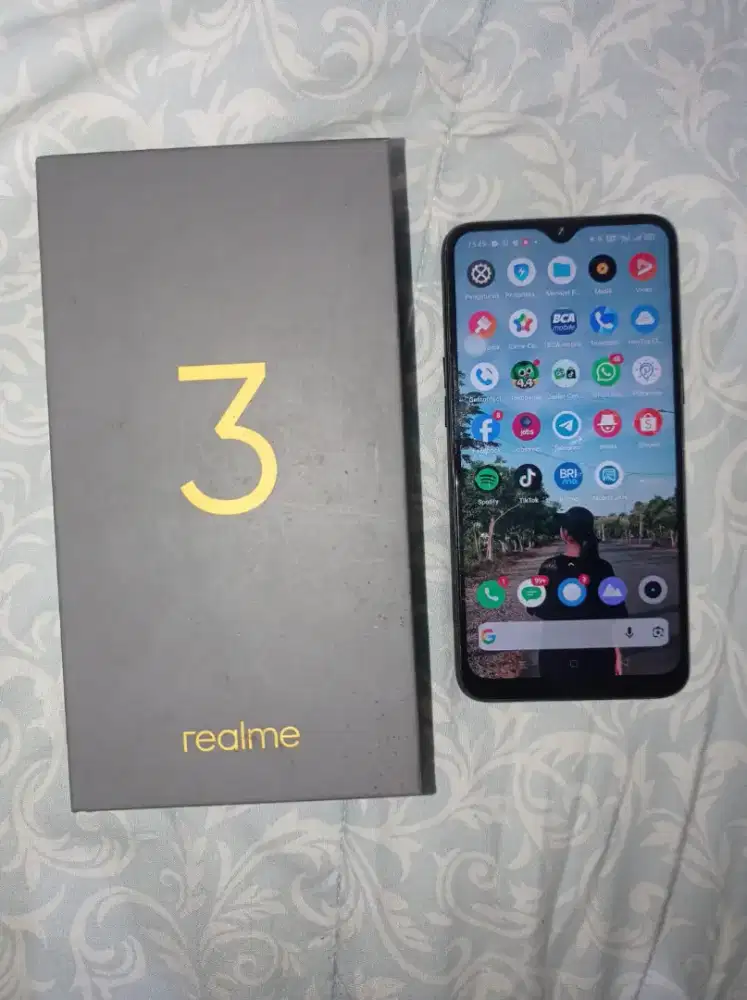 Realme 3 ram 4/64