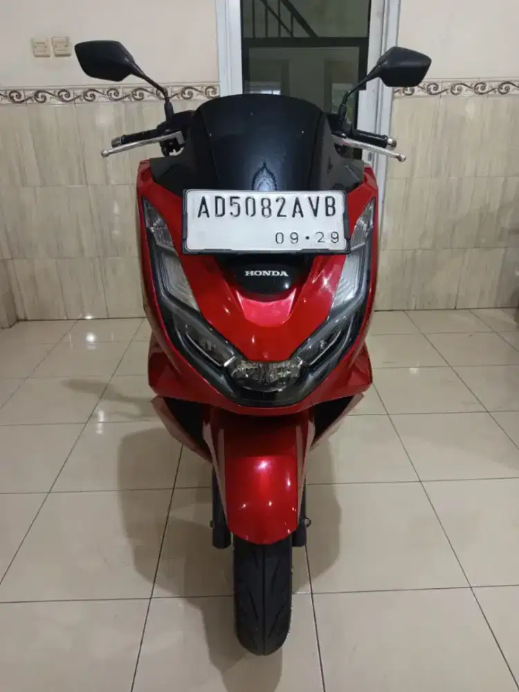 Pcx 2024 warna merah glosy