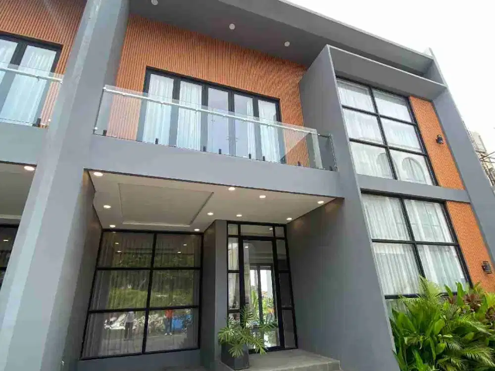 Di jual vila ready dalam komplek 3 bedroom view sawah 2 lantai di Canggu