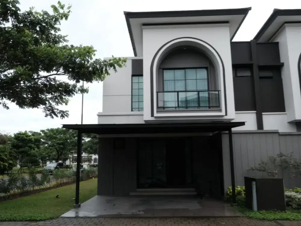 RUMAH POSISI DI POJOK HADAP UTARA Cluster Welton Hiera BSD Tangerang Selatan