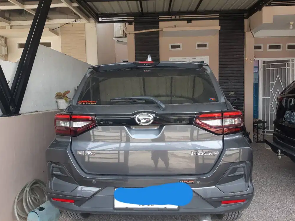 Dijual mobil Daihatsu Rocky 1.200cc th 2023 manual, bensin pajak Okt.