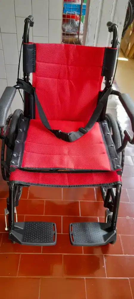 Dijual kursi roda
