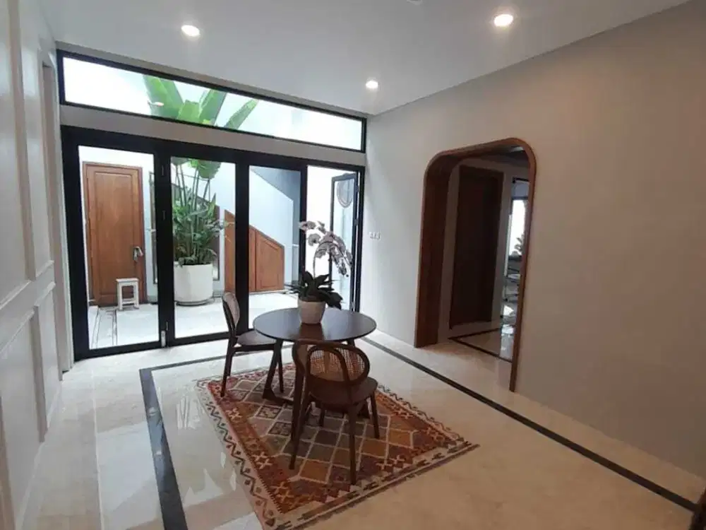 536. Dijual Rumah Kantor di Sungai Sambas Kebayoran Baru Jakarta Selatan – Dekat MRT Blok M Siap Huni Full Furnish