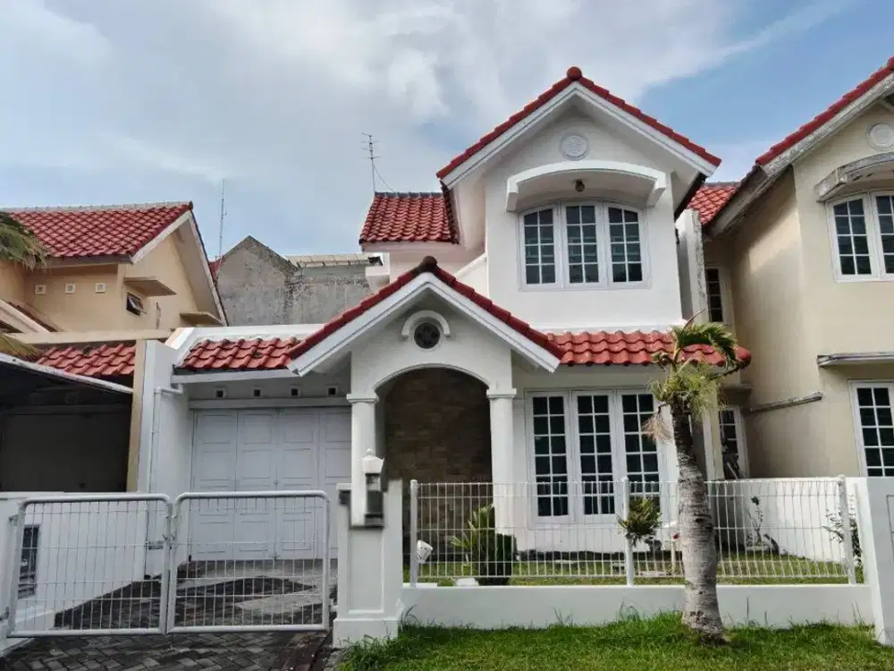 DIJUAL RUMAH VILLA VALENCIA