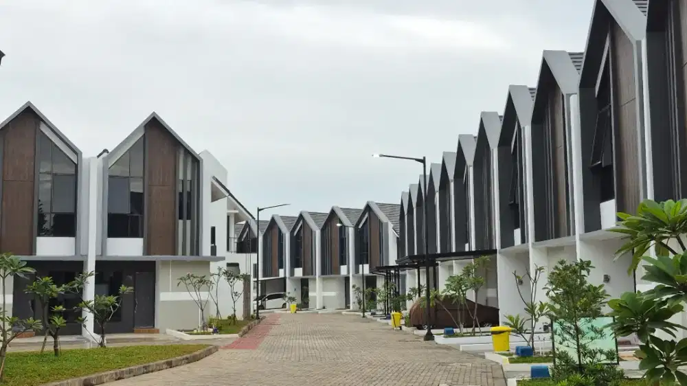 Rumah 2 lantai siap huni, Tanpa DP Fasilitas Cluster Ada Kolam Renang