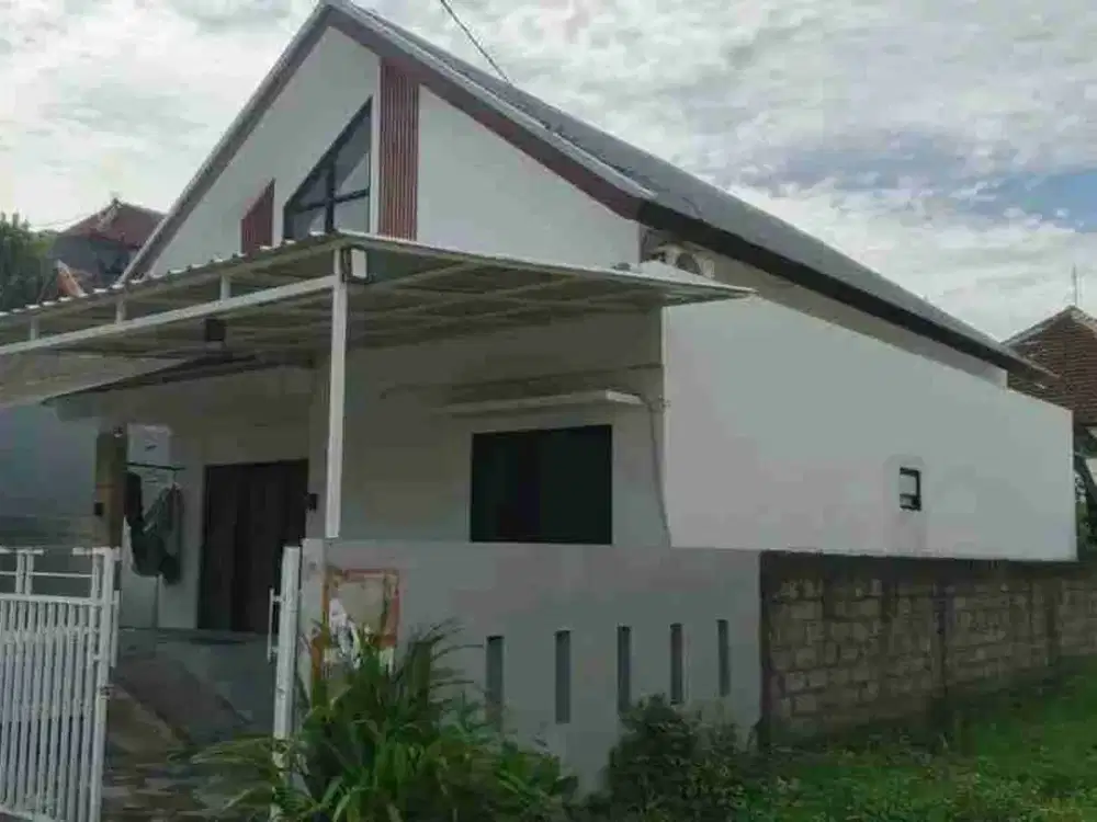 Rumah 2Are Stylish Ada Halaman Depan Belakang Siulan Penatih Jl Aspal
