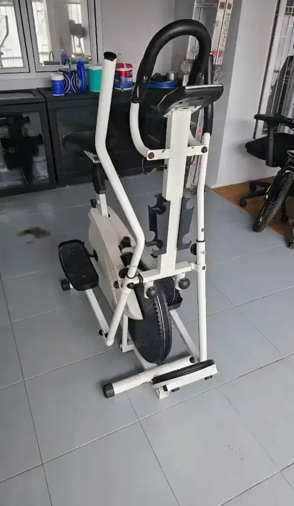 [BU] Eliptical Bike Bfit FB5 (Sepeda Statis Eliptical - Alat Olahraga)