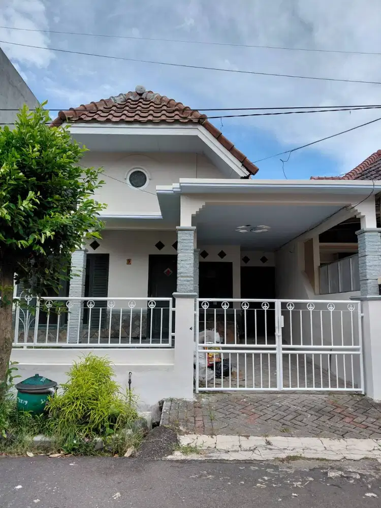 Dijual Rumah Strategis Nyaman Luas bisa Nego Area Taman Sulfat Malang