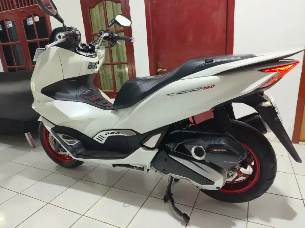 Dijual PCX PUTIH CBS 2021 Good Condition