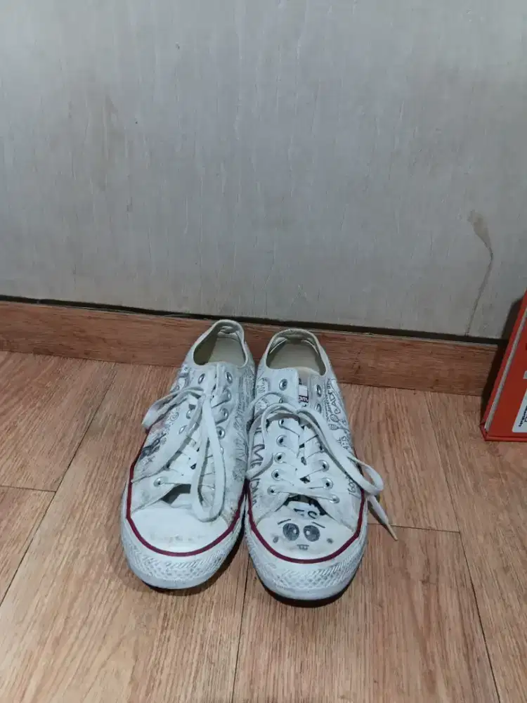 DIJUAL SEPATU CONVERSE SIZE 43 ORI