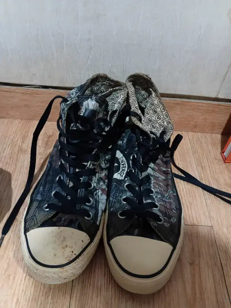 DIJUAL SEPATU CONVERSE SIZE 43 ORI