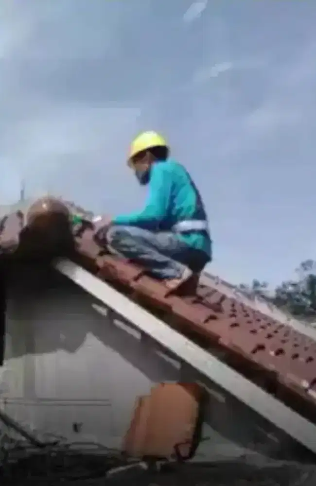 Jasa tukang bangunan harian maupun borongan