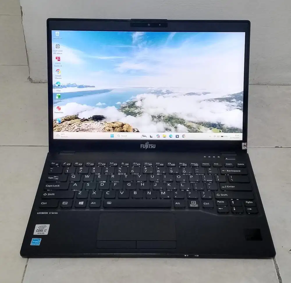 Laptop Fujitsu Lifebook U9310 Intel i7 10510U
