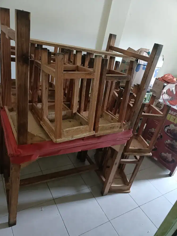 Meja dan kursi Makan cocok untuk jualan
