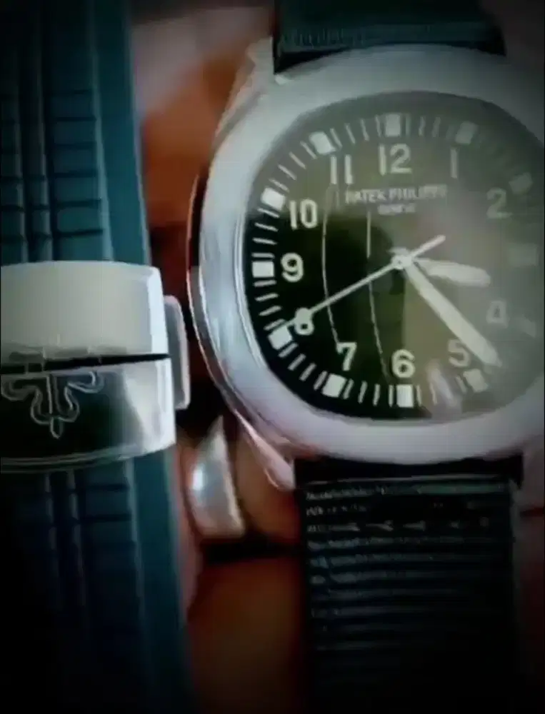 Patek Philippe Aquanot. Mesin Cal. 2824-2 Swiss.