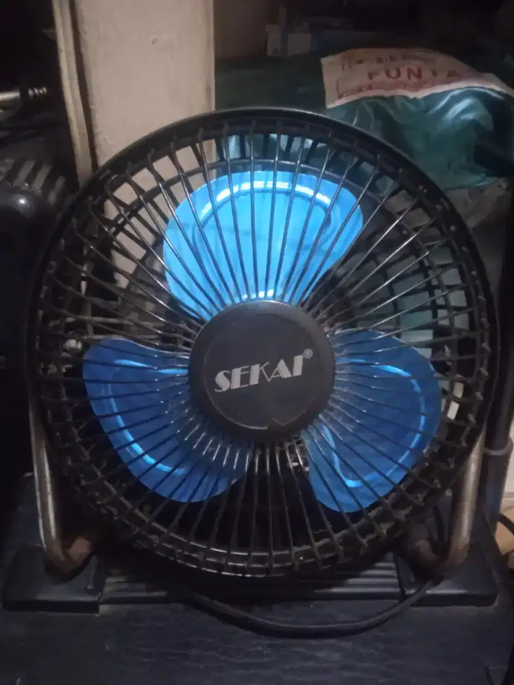 Kipas angin meja SEKAI