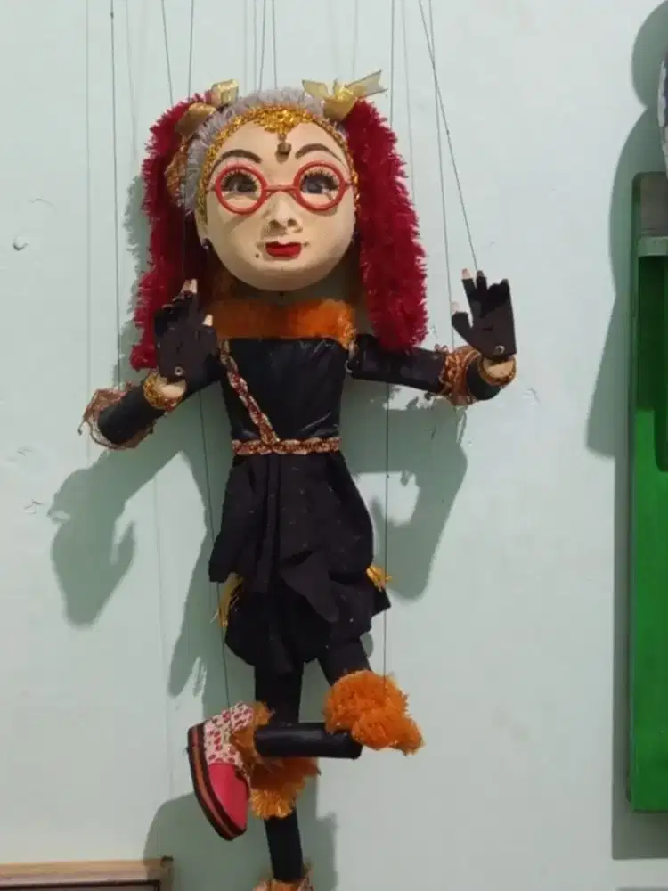 Boneka Tali Anak Perempuan