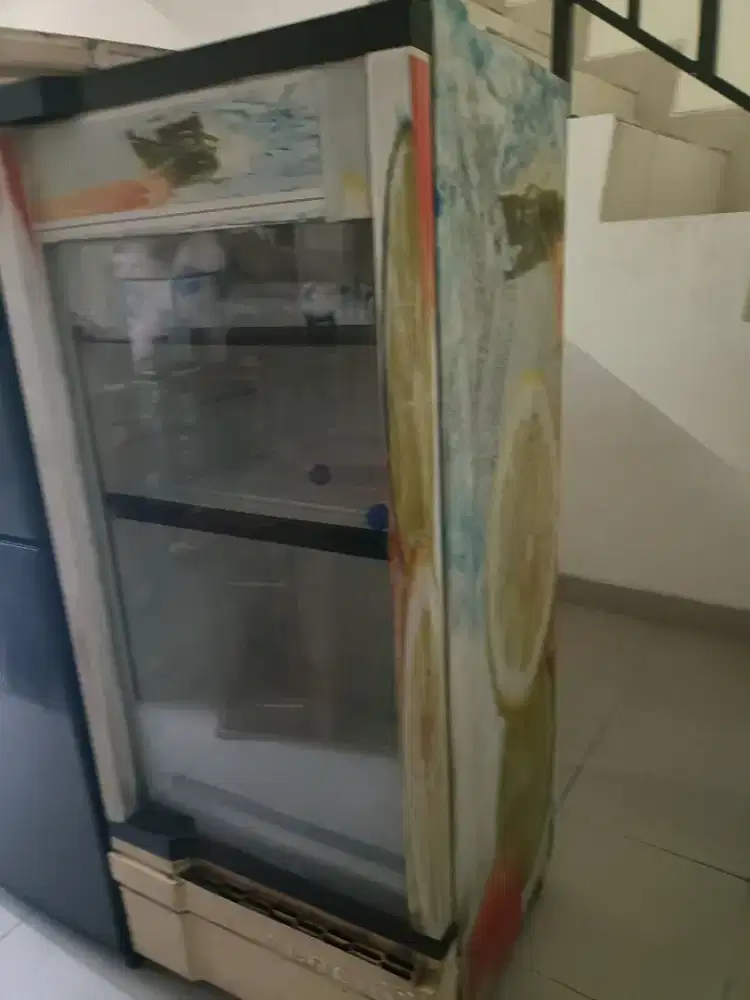 Dijual  Showcase Glacio 4 Rak