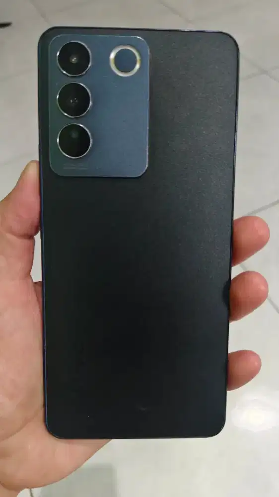 Vivo V27e , ram 8+8/256