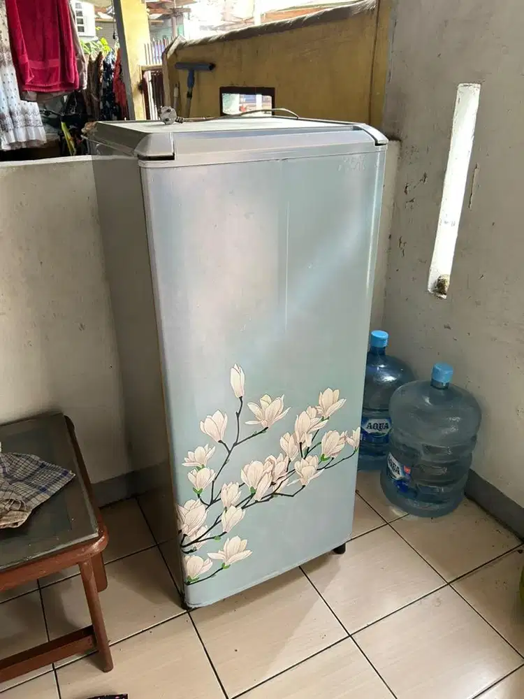 Kulkas 1 Pintu Merk Sanyo