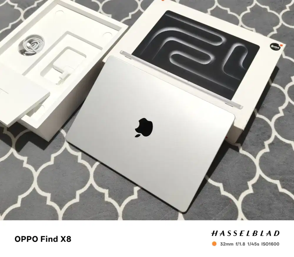 Macbook Pro M3 14 iBox, Fullset Original, Garansi Panjang