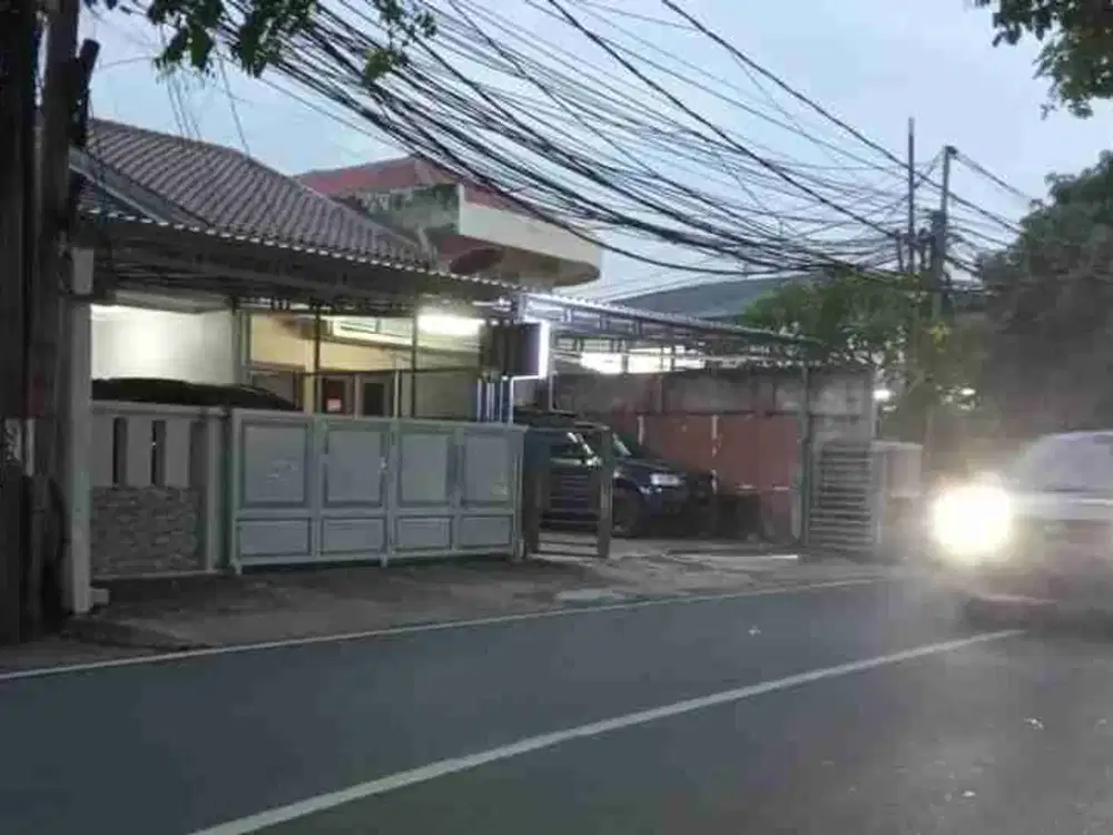 Rumah Siap Huni Dekat Gerbang Tol Ragunan di Cilandak Jagakarsa Jakarta-Selatan
