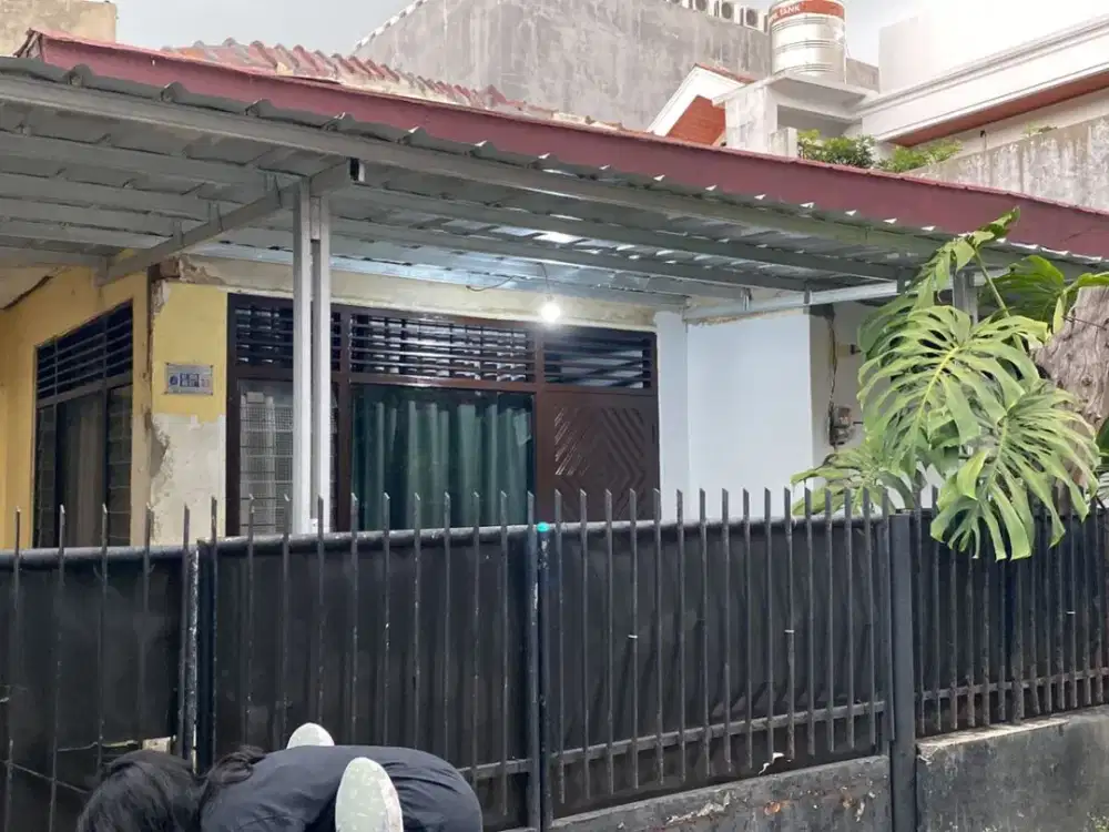 Rumah Hitung Tanah Dekat GBK Senayan – LT 168 m², Lokasi Premium Dekat SCBD & Senayan City