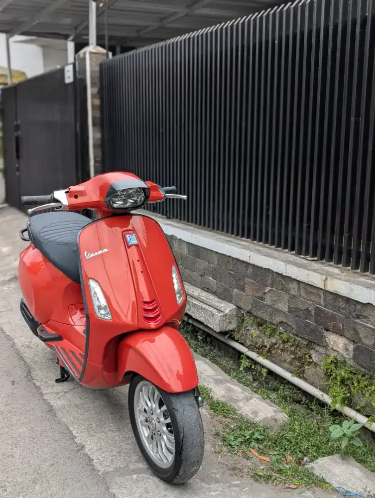 Vespa Sprint Iget ABS Orange Tramonto Lengkap