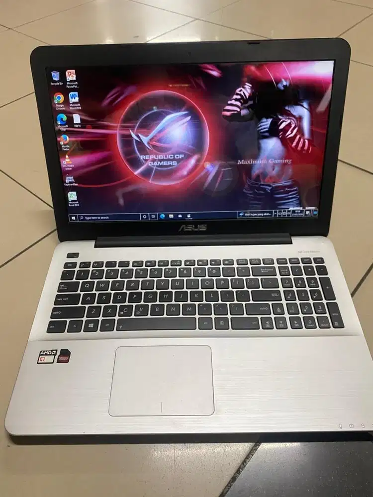 laptop asus x555Y