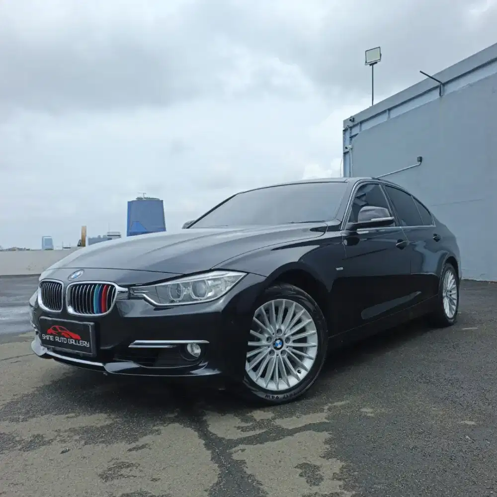Terlaris ! BMW 320i 2015