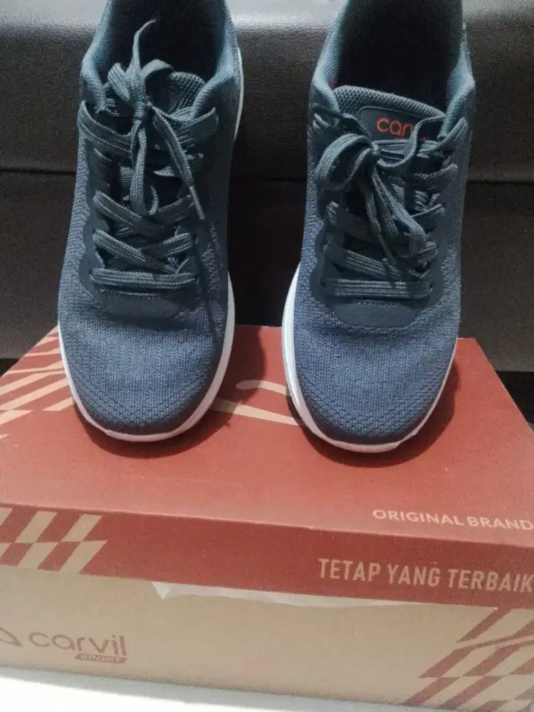 Sepatu Carvil No 42