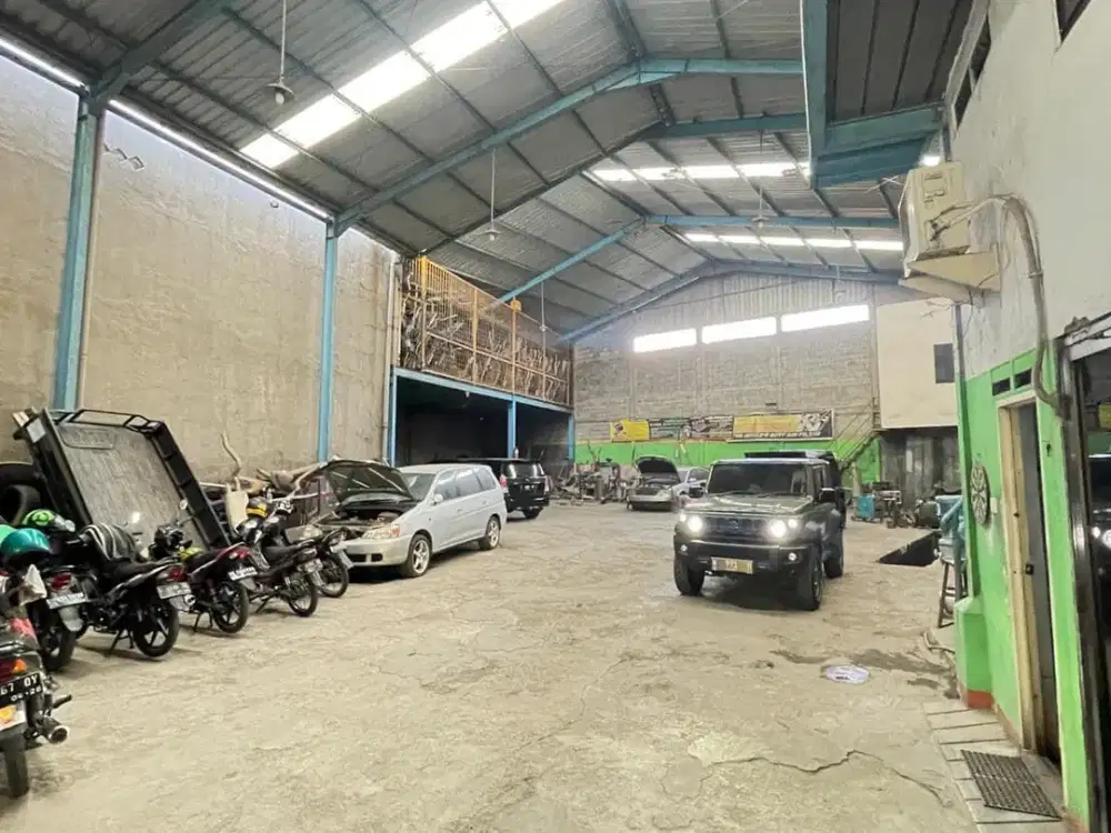 Bangunan Komersil Strategis Mayjend Sungkono