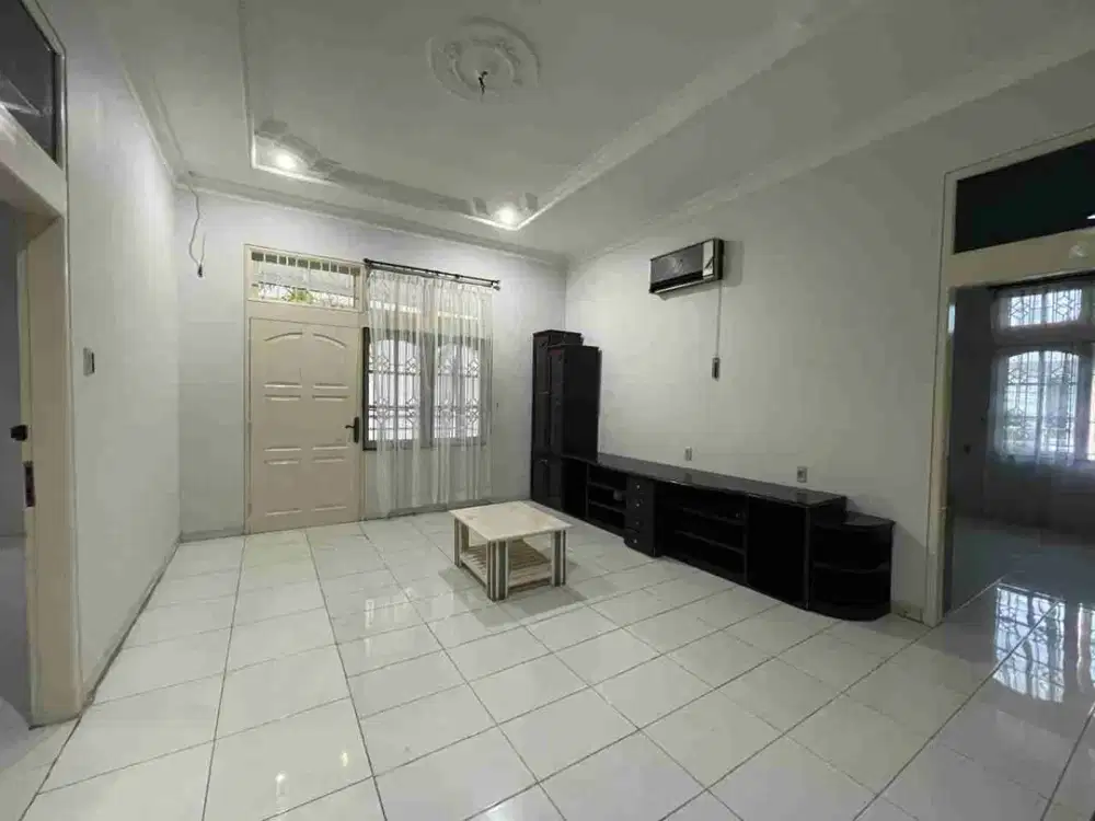 disewakan rumah siap huni lengkap perabot di komplek vila jati mas