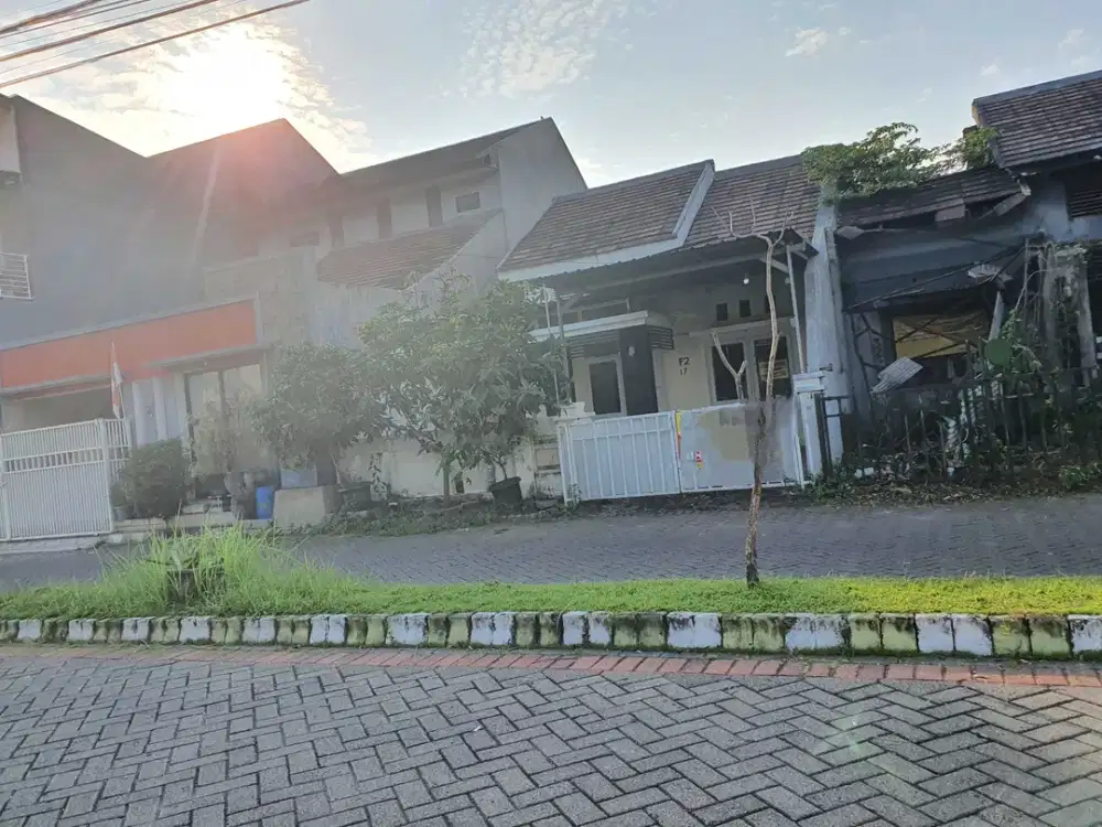 DIKONTRAKAN RUMAH PARK ROYAL REGENCY SIDOARJO