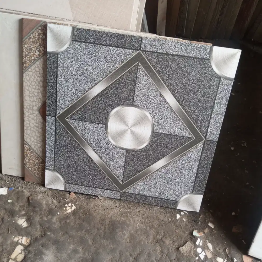 Keramik ukuran 50x50 matt