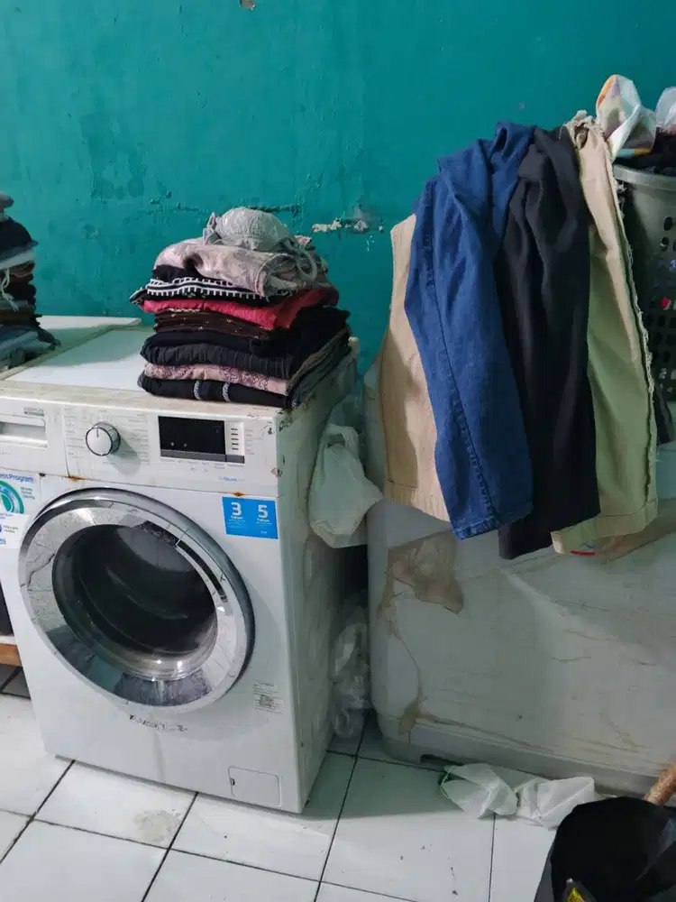 Mesin cuci laundry