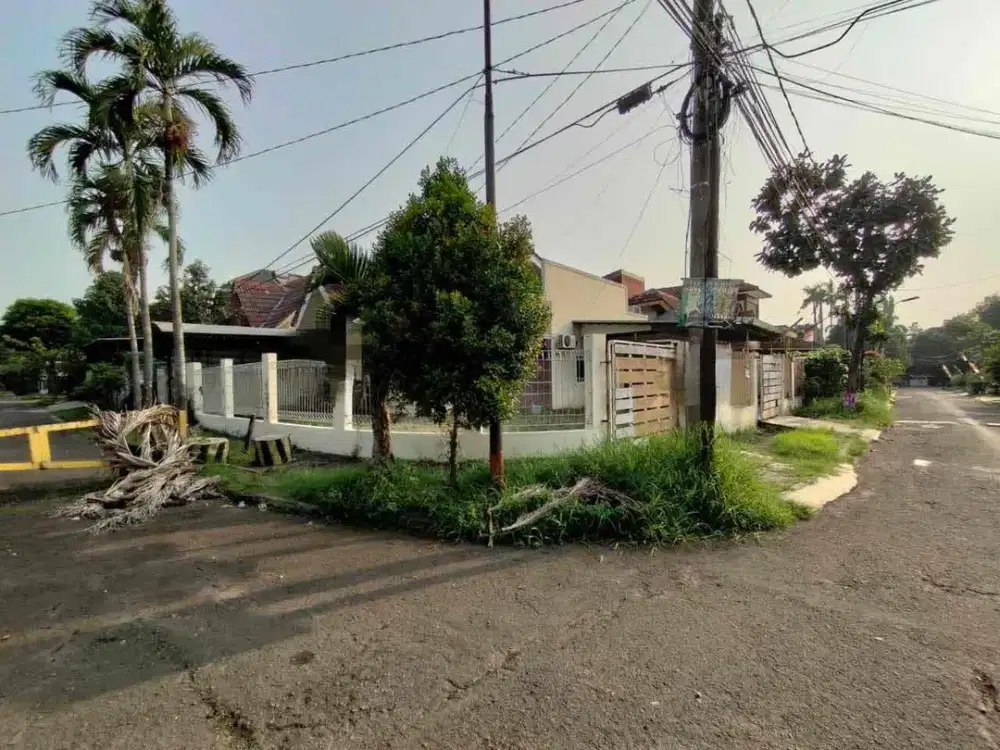 Rumah Huk Super Murah di BSD Griya Loka Hadap Timur dan Utara