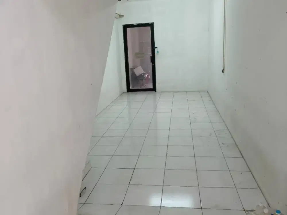 Di Sewa Ruko 3 Lantai Siap Huni di Puri Gardeni Kalideres Jakarta Barat