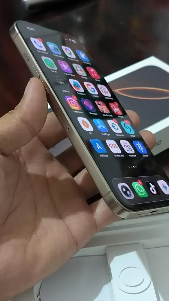 iPhone 16 Pro Max 512 GB, Mulus, Masih bergaransi