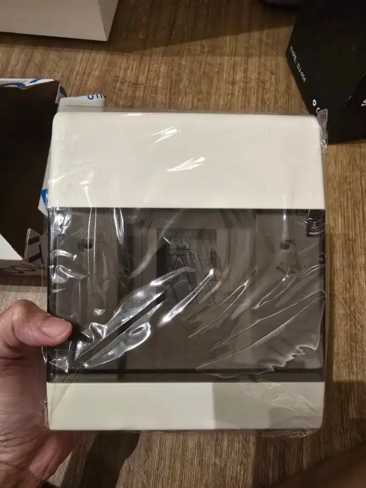 Box Saklar MCB Merk Uticon Baru