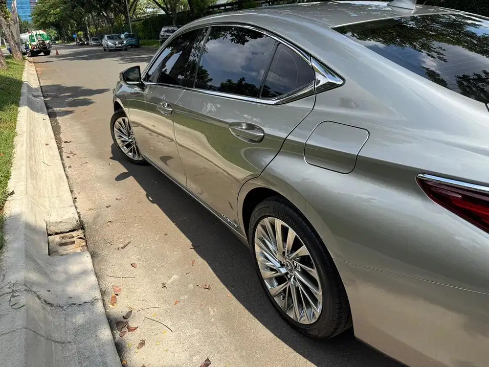 lexus es300 hybrid es 300 es300h 2022 reg 2024 km 14.000 antik!tgn 1!