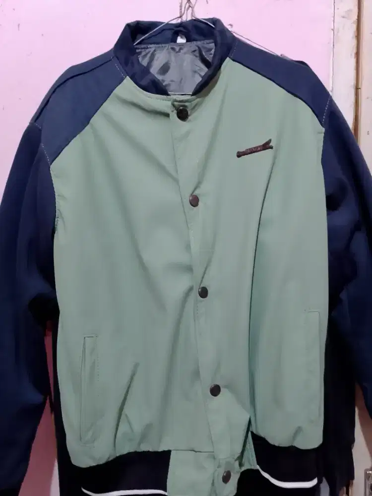 Jaket bomber baru